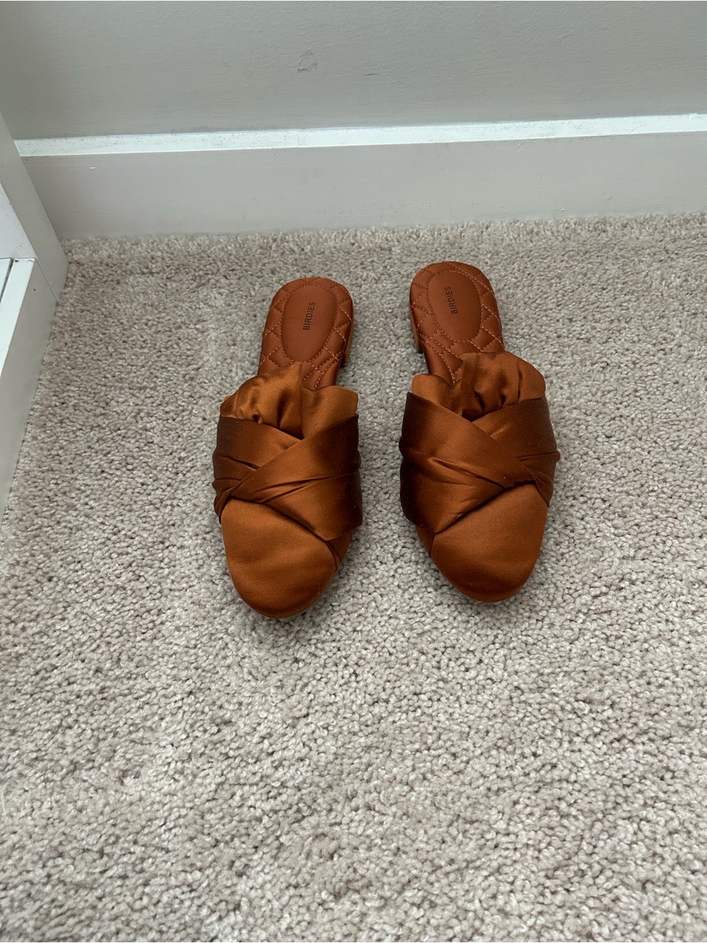 Birdies Satin songbird slide mules in copper